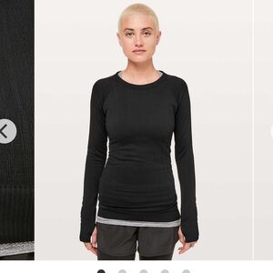 Lululemon Rest Less Pullover
Black / Black